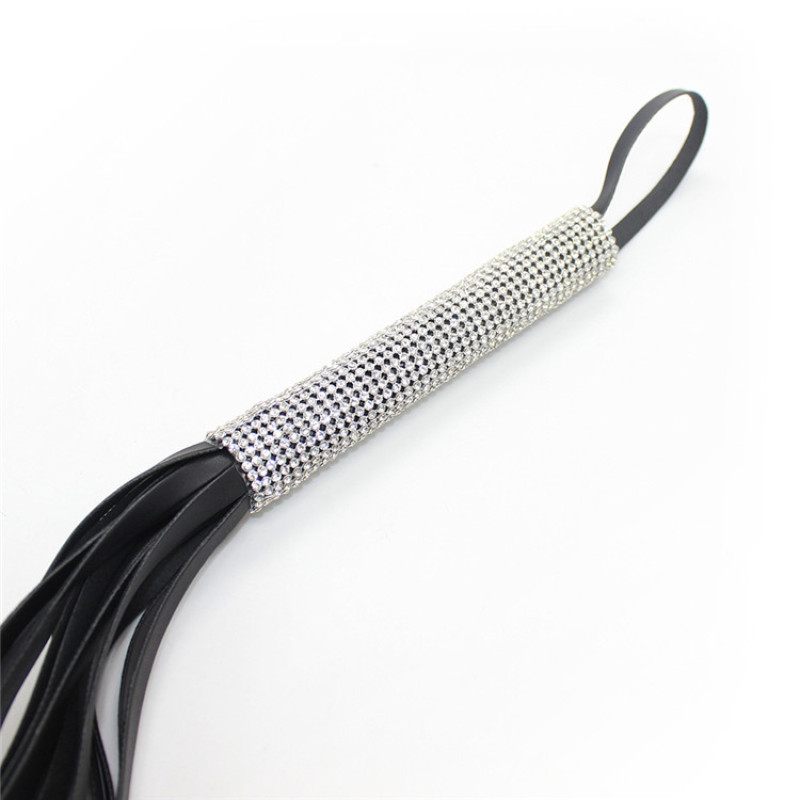 Флогер зі стразами DS Fetish Flogger diamond L black, 70 см