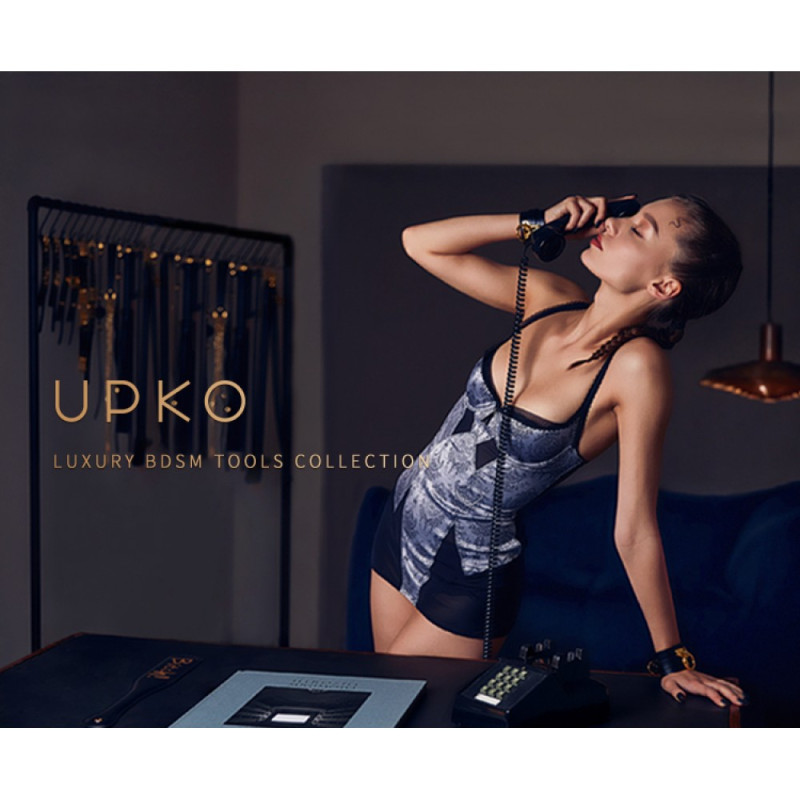 Мягкий кожаный хлыст с бутоном розы на рукоятке UPKO Soft Whip