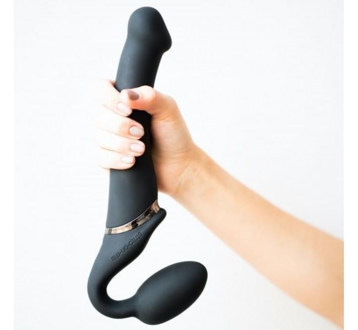 Безремневой страпон с вибрацией Strap-On-Me Vibrating Черный M