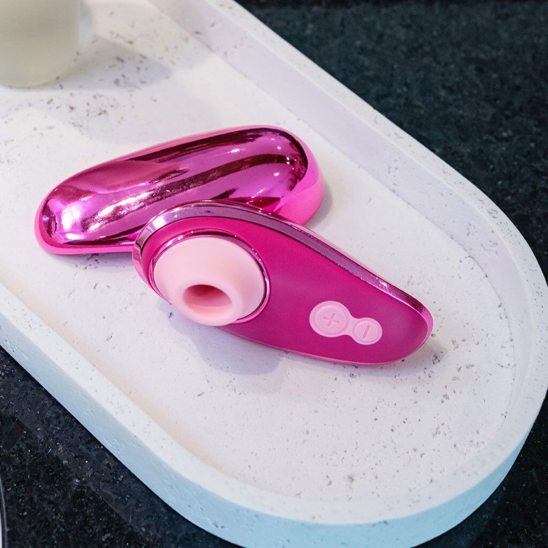 Вакуумний кліторальний стимулятор Womanizer Liberty 2 Iggy Azalea, 8 режимів, магнітна кришечка