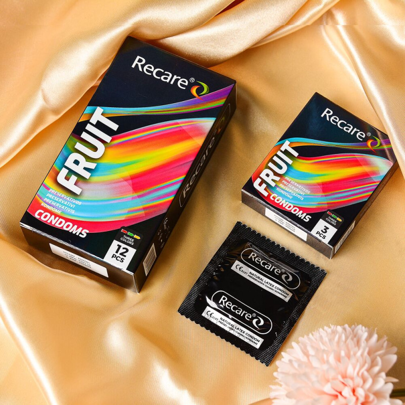 Holographic Recare Fruit Flavour Condoms 3 шт, аромати: м'ята, банан, полуниця